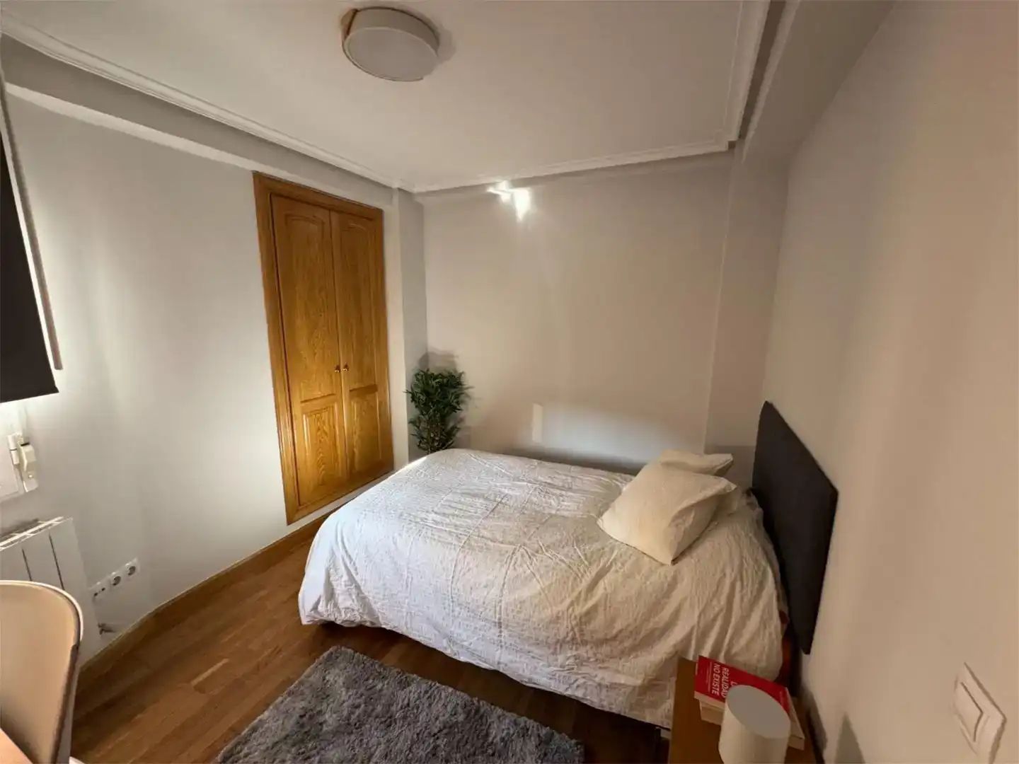 Habitación de Piso para compartir en  Logroño con Parquet y Amueblado