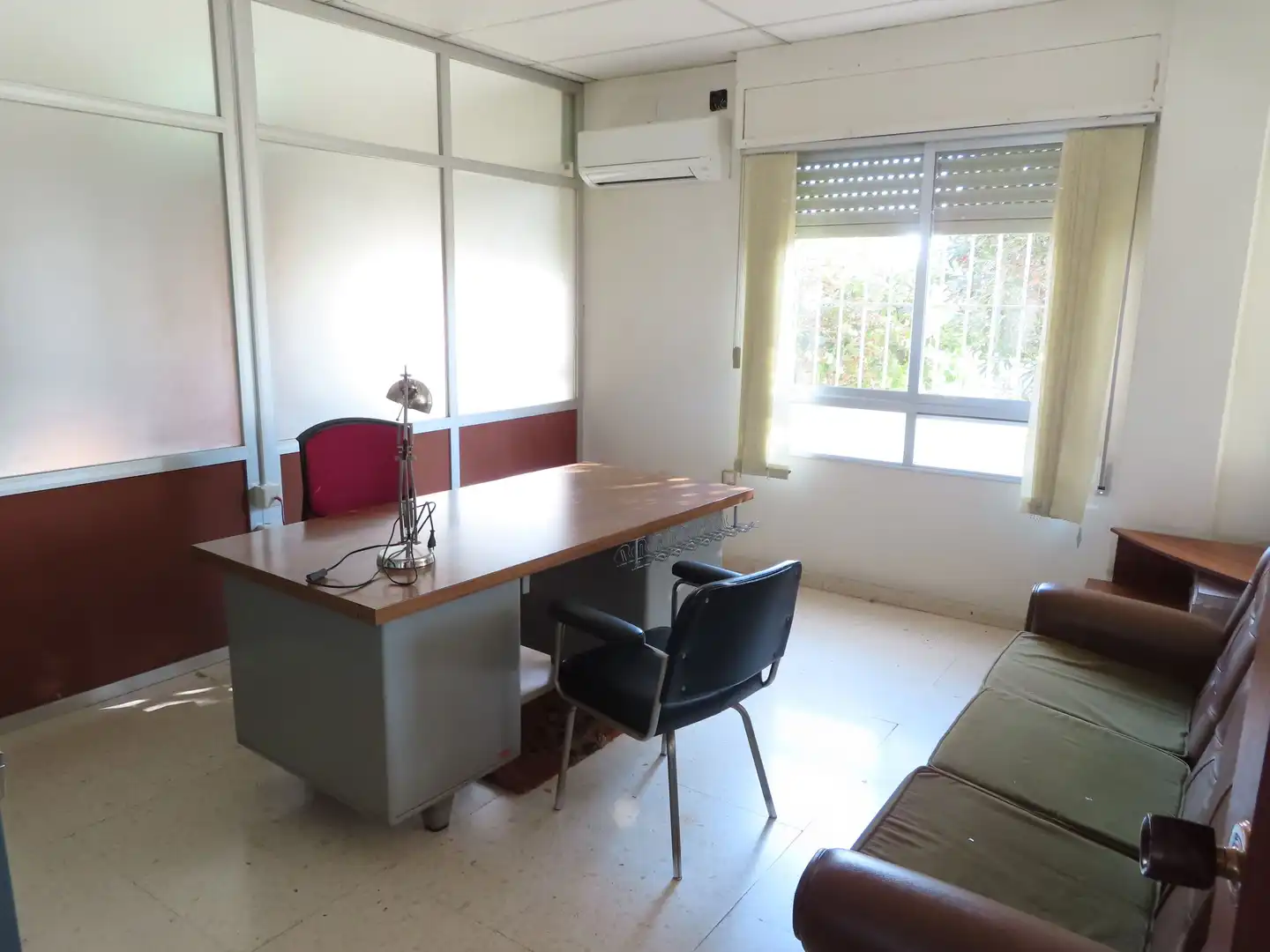 Büro zur Miete in Cartagena mit Klimaanlage und Möbliert