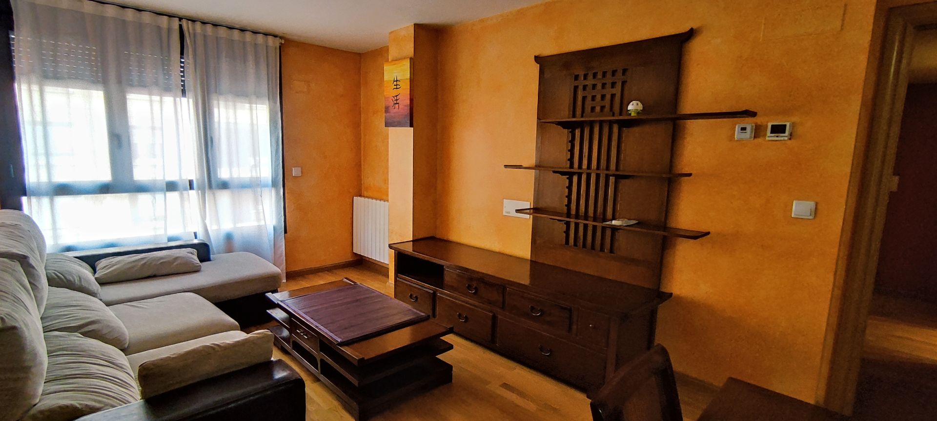 Living room of Flat to rent in  Zaragoza Capital  with Heating, Parquet flooring and Furnished