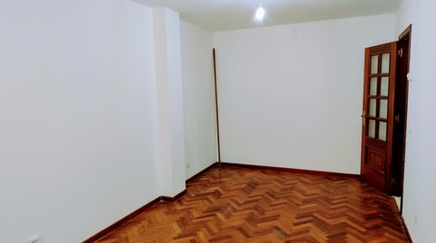 Foto 3 de Piso en venta en Rúa Do Xeixo, 1, O Milladoiro, Ames