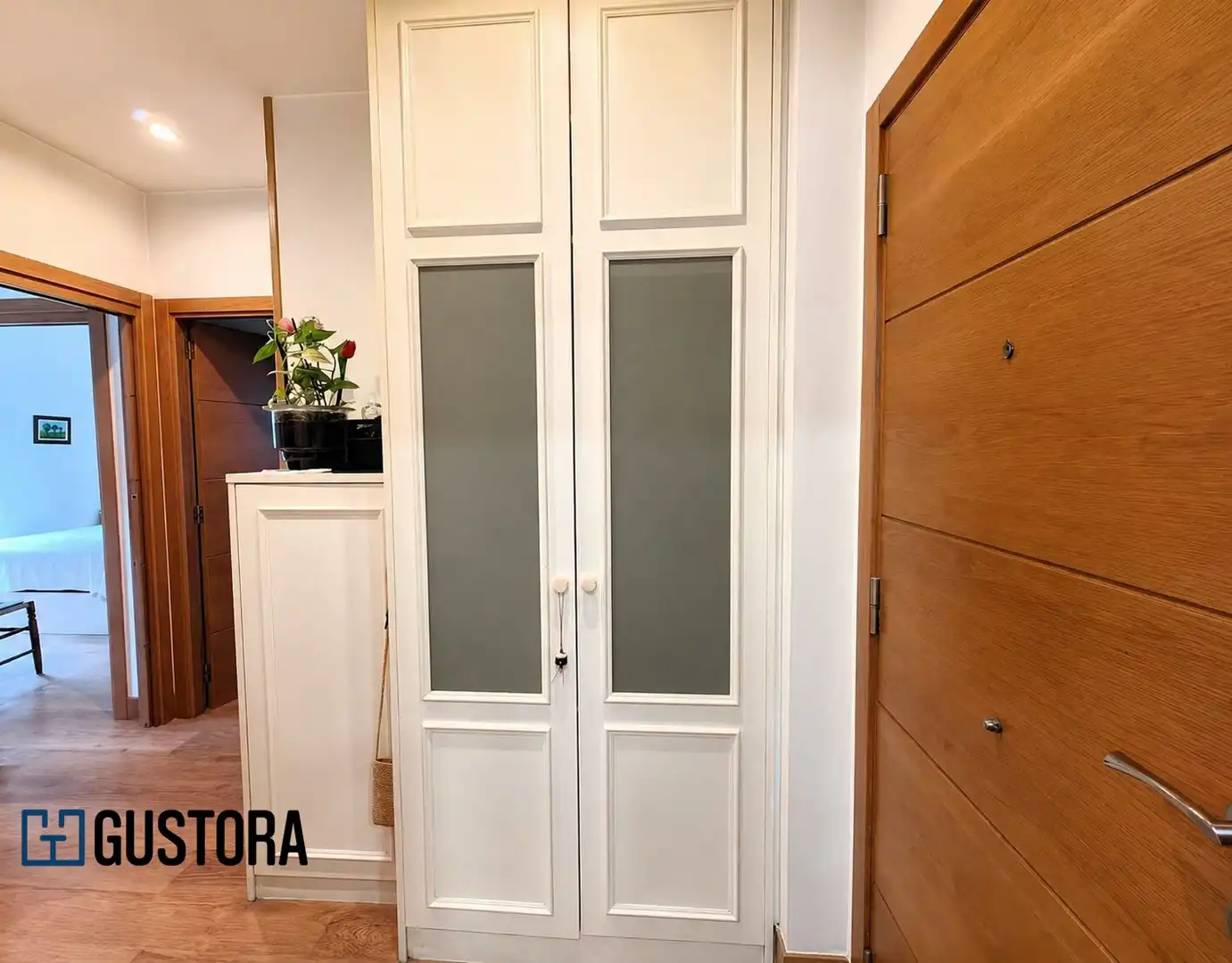 Dormitori de Pis en venda en Donostia - San Sebastián  amb Calefacció, Parquet i Moblat