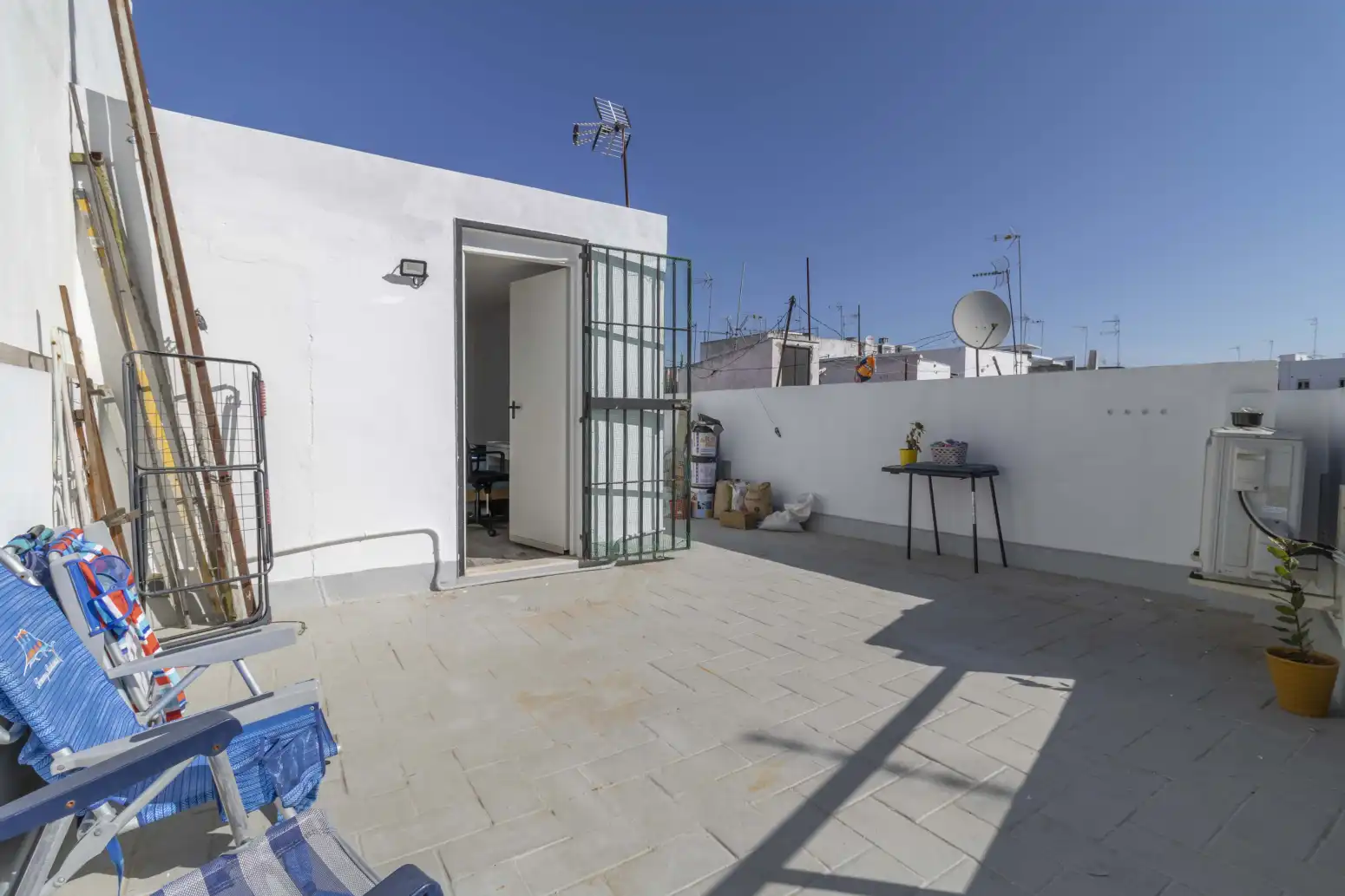 Terrace of Detached homes for sale in Sevilla  with Air Conditioner