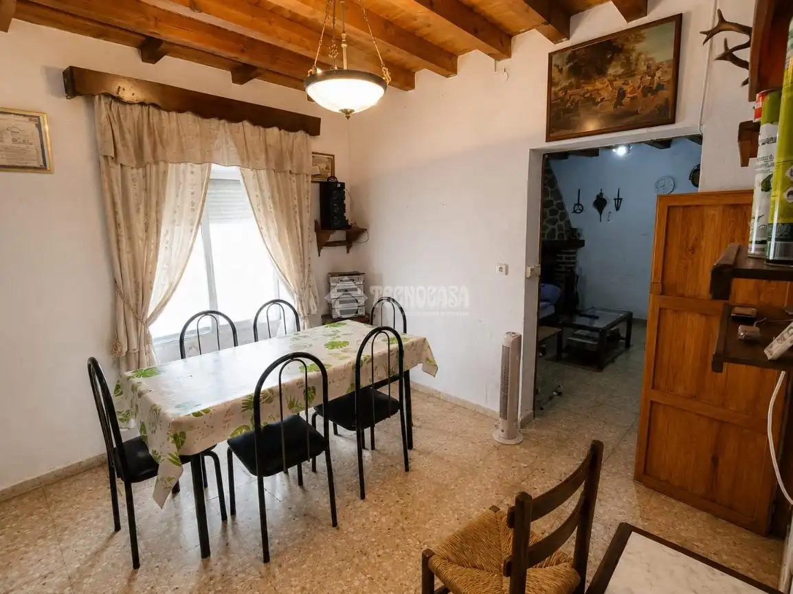 Casa aparellada en venda a Valdeverdeja, imagen 5
