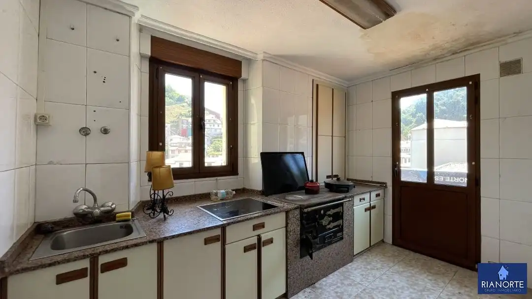 Kitchen of Houses for sale in Cudillero  with Terrace