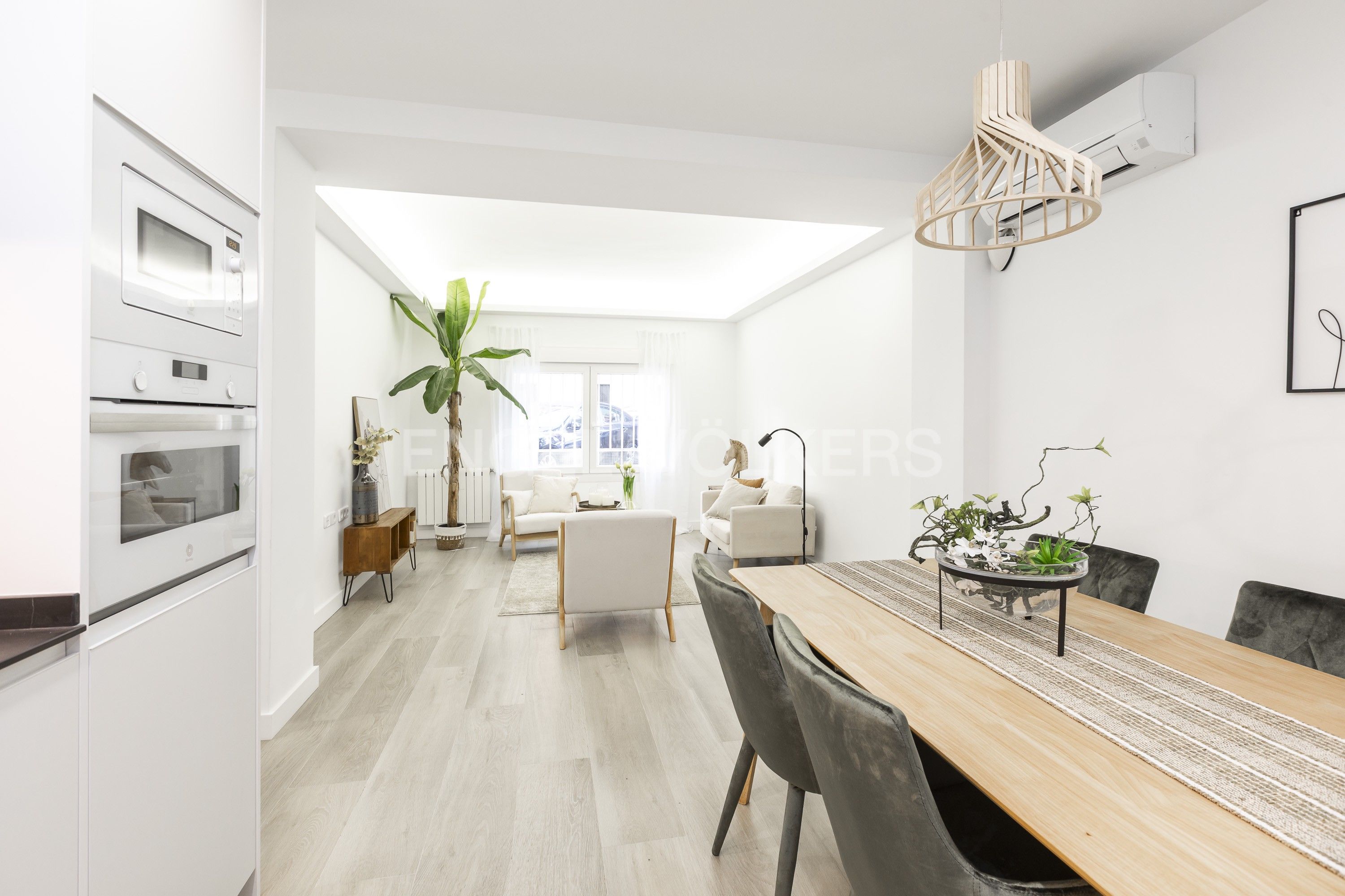 Living room of Apartment for sale in  Madrid Capital  with Air Conditioner, Heating and Private garden