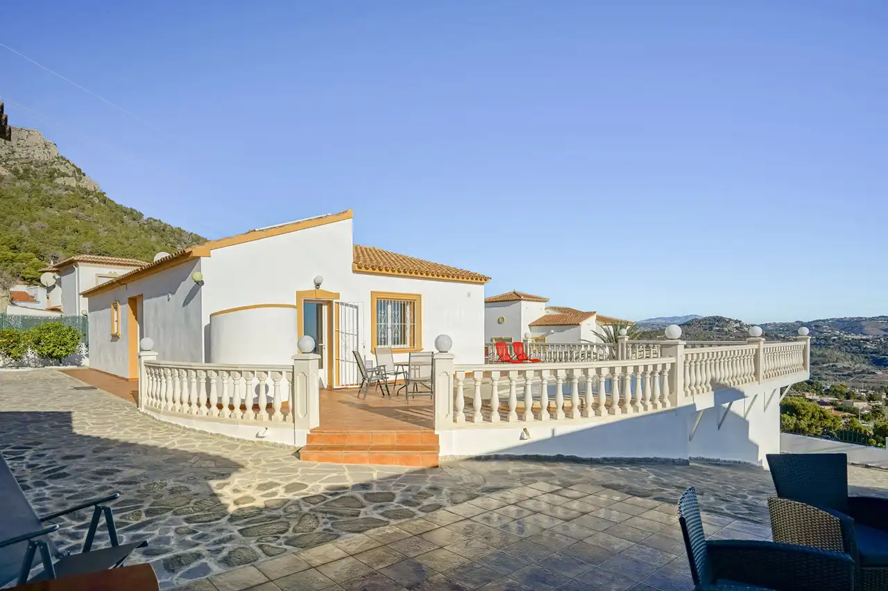 Vista exterior de Casa o chalet en venta en Calpe / Calp con Terraza y Trastero