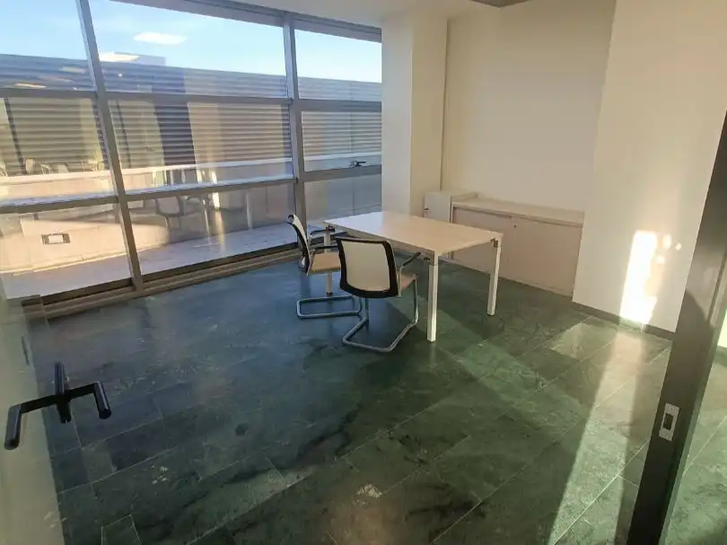 Büro mit Aufzug zur Miete in cami dels reis 168