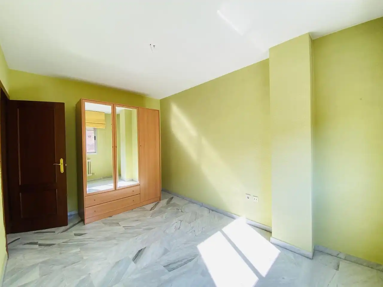 Piso con terraza en venta en Maria Teresa De Léon, imagen 14