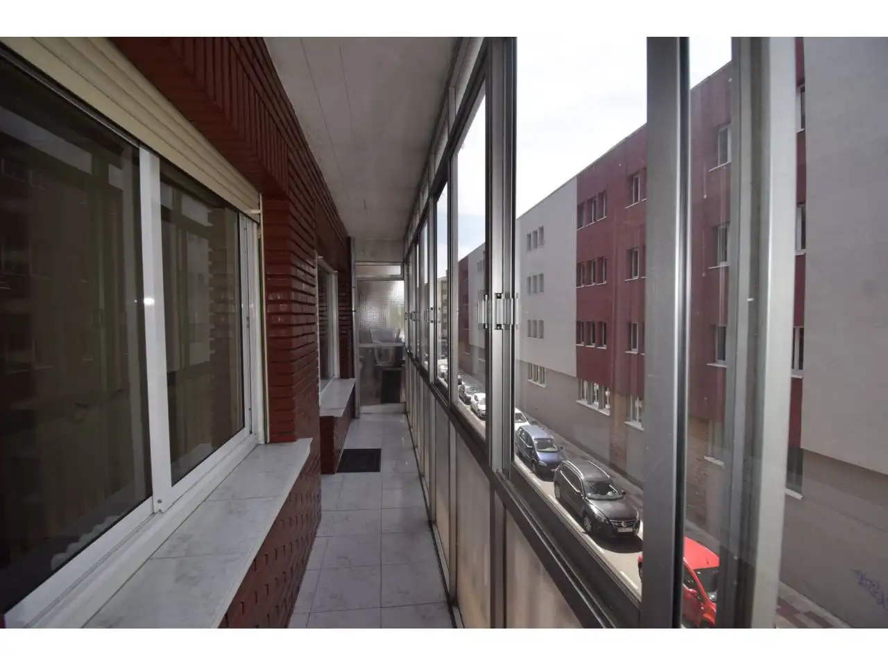 Vista exterior de Pis en venda en León Capital  amb Calefacció, Parquet i Terrassa