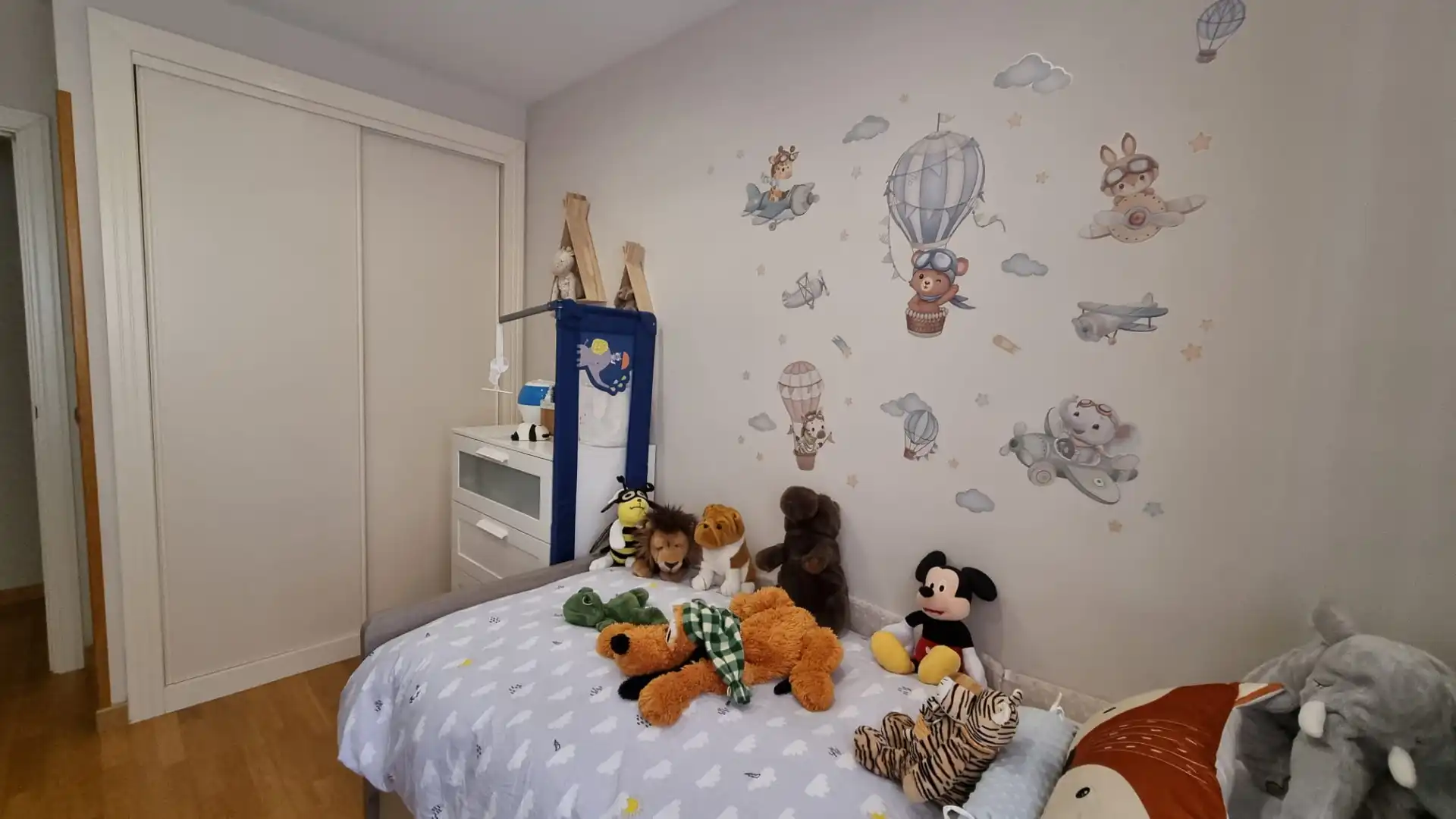 Flat for sale in Calle Vía del Berrocal, Iglesia - Estación