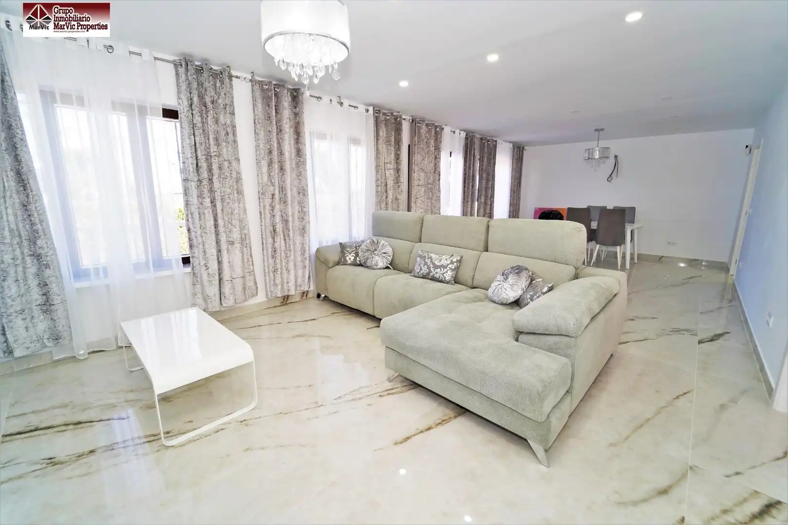 Chalet con piscina en venta en Coloma, imagen 25