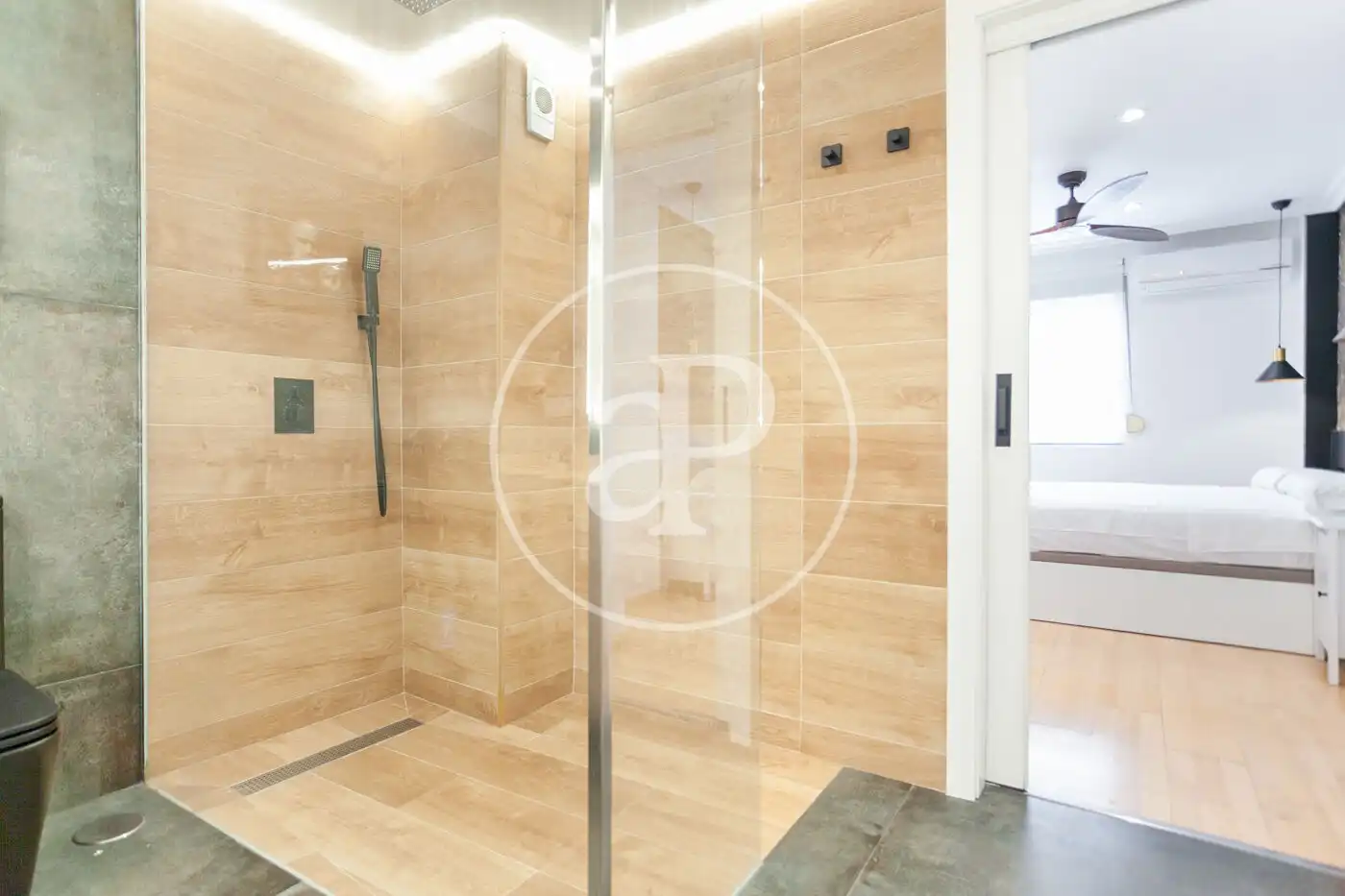 Badezimmer von Wohnung zum Verkauf in Benidorm mit Klimaanlage, Heizung und Terrasse
