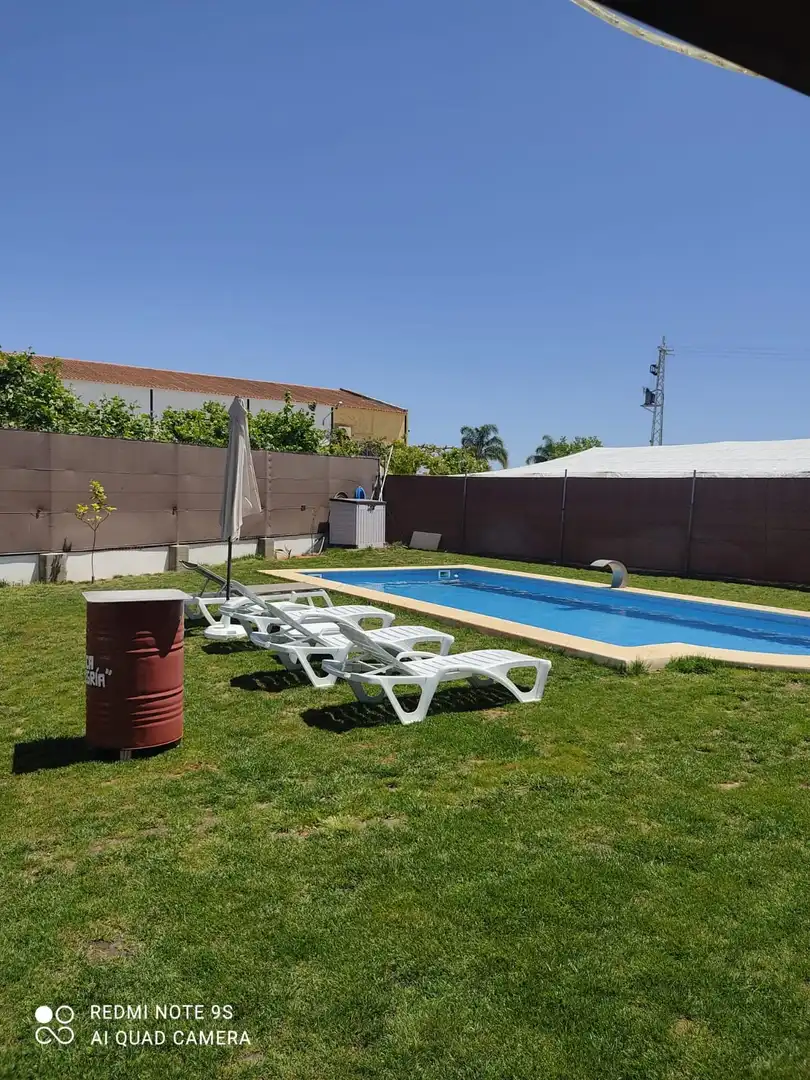 Piscina de Casa o chalet de alquiler en Chipiona con Aire acondicionado, Terraza y Piscina