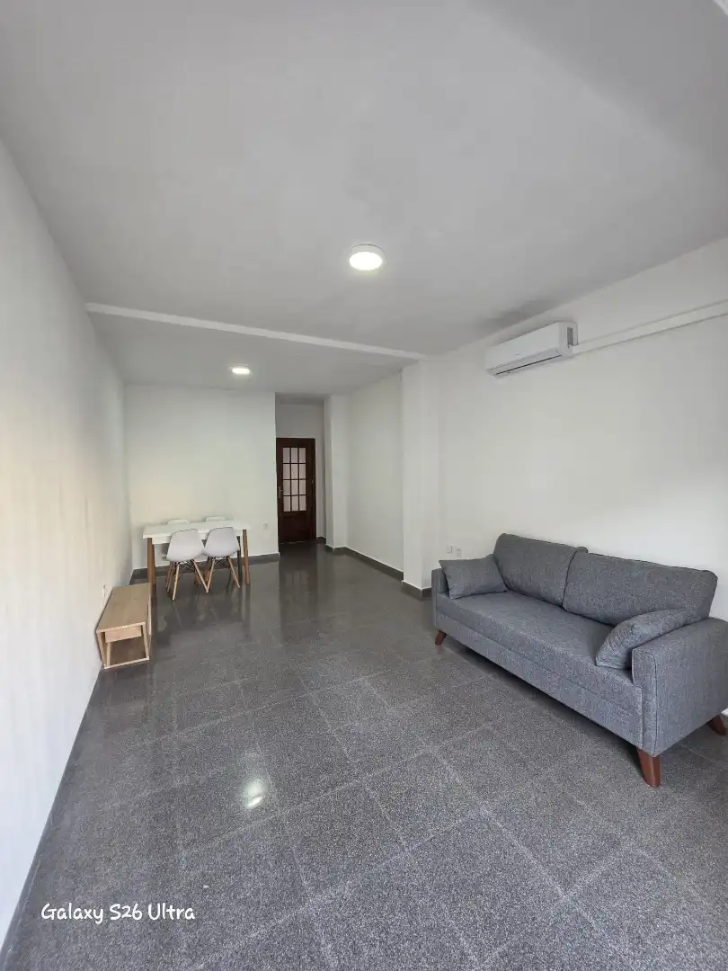 Sala d'estar de Pis de lloguer en Callosa de Segura amb Moblat i Balcó