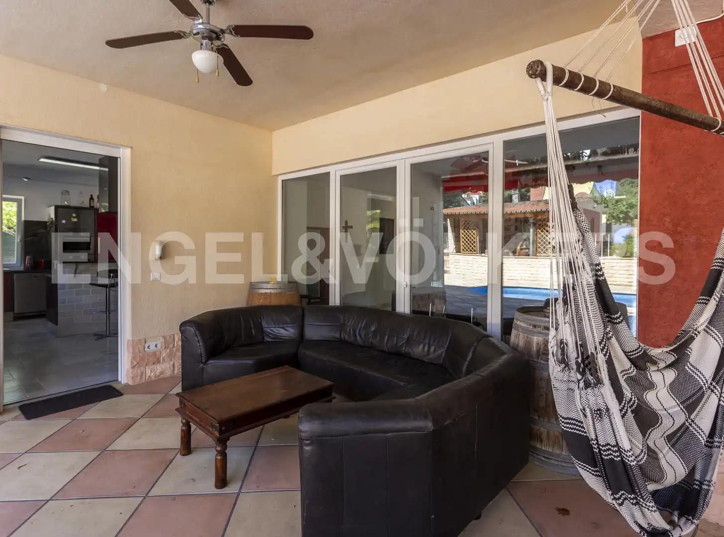 Sala d'estar de Casa o xalet en venda en Calafell amb Aire condicionat, Calefacció i Jardí privat