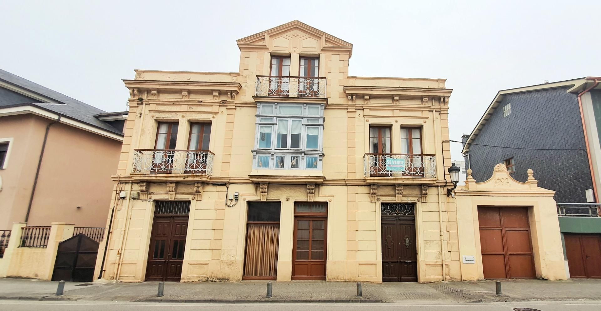 Exterior view of House or chalet for sale in Tapia de Casariego  with Heating, Private garden and Storage room