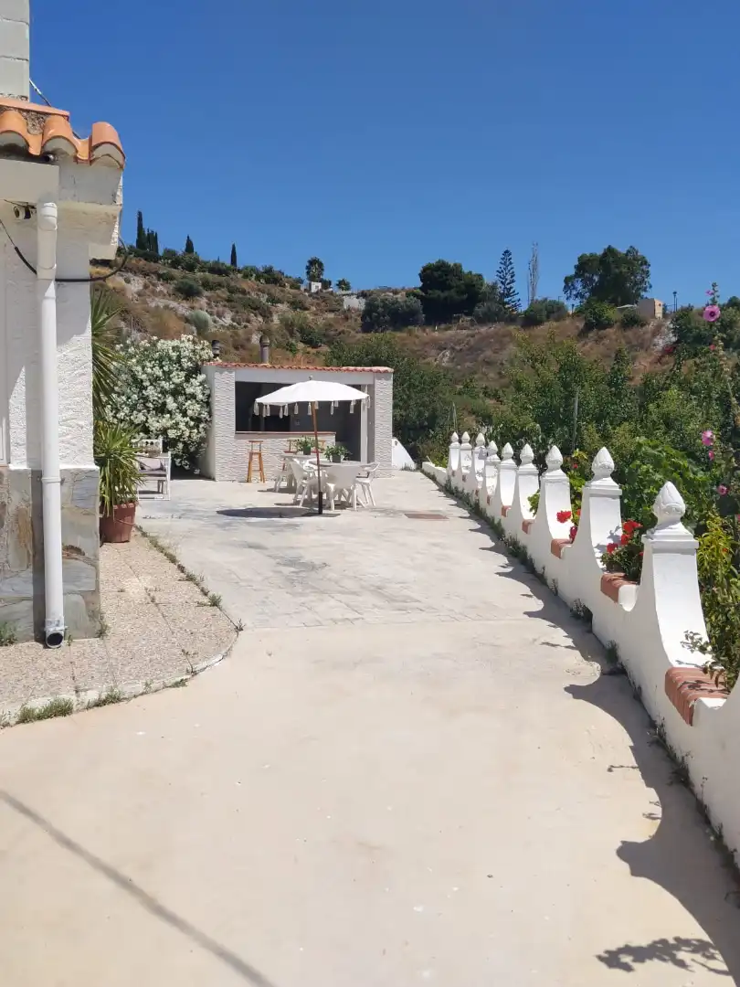 Casa o chalet de alquiler en Vélez de Benaudalla con Aire acondicionado, Jardín privado y Terraza