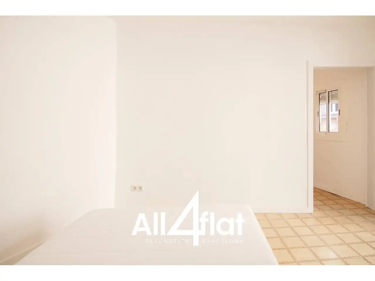Bedroom of Flat for sale in Barcelona  with Air Conditioner
