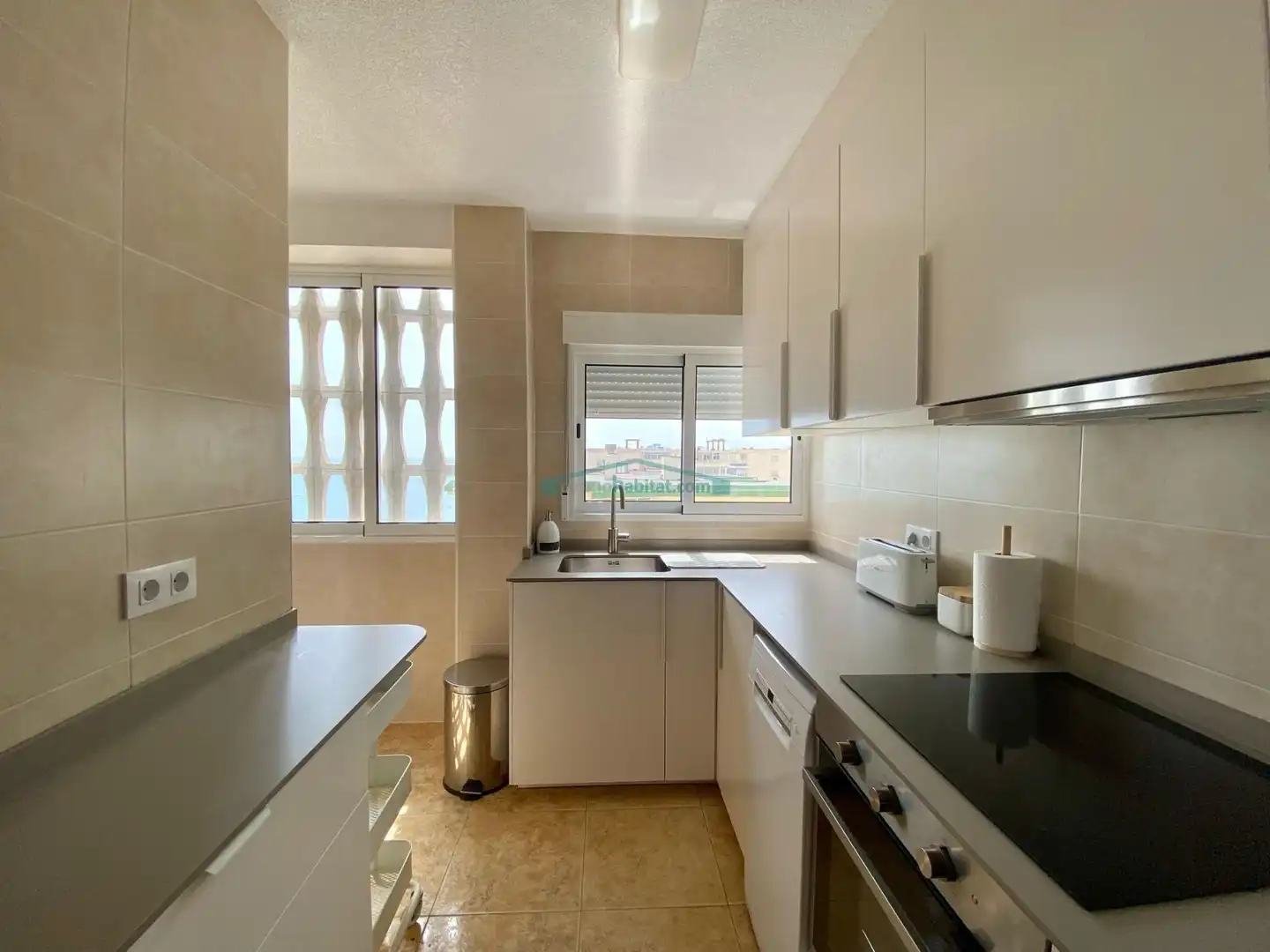 Cocina de Ático en venta en Tavernes de la Valldigna con Terraza y Balcón