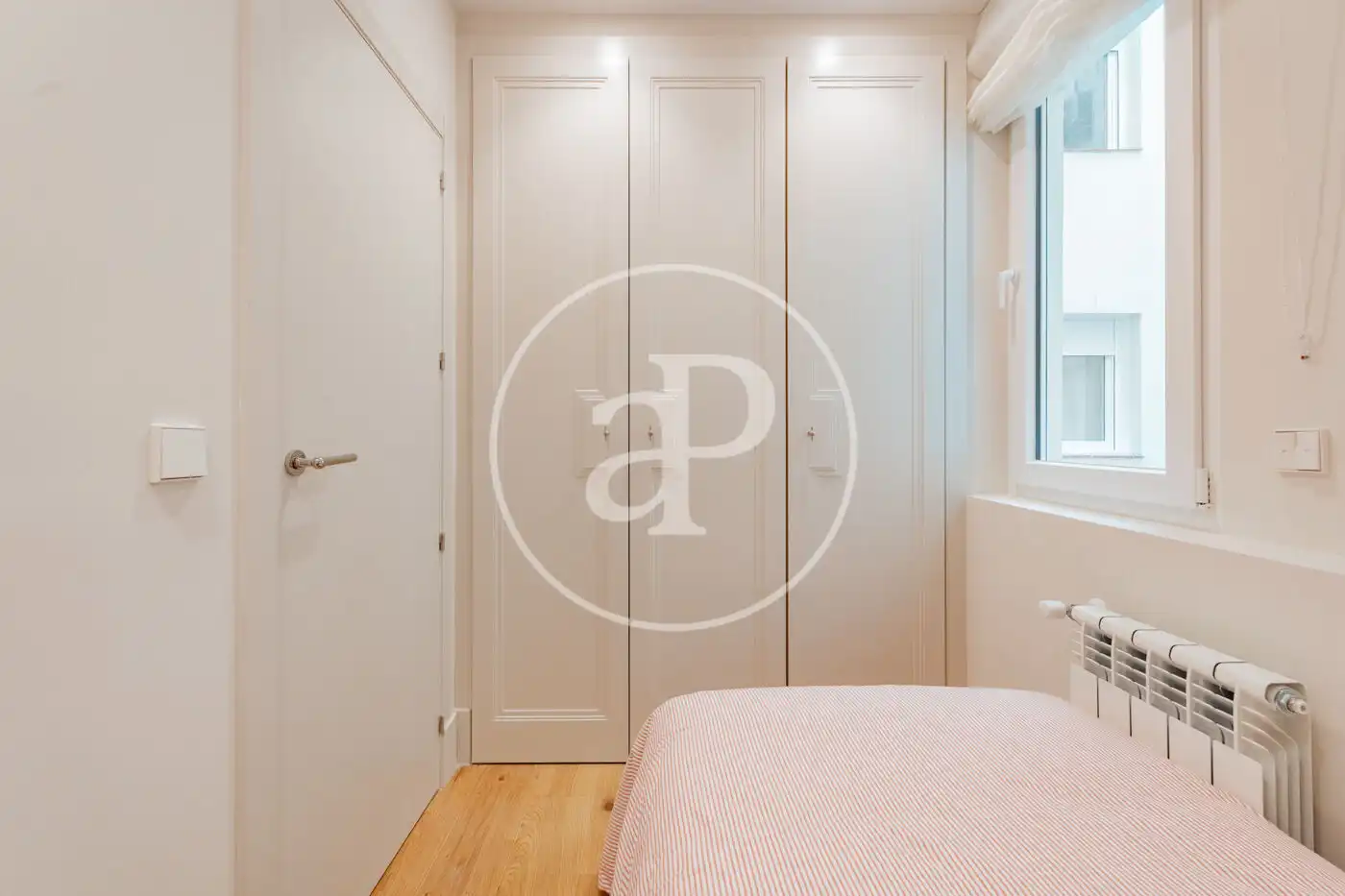 Bedroom of Flat for sale in Madrid  with Air Conditioner and Heating
