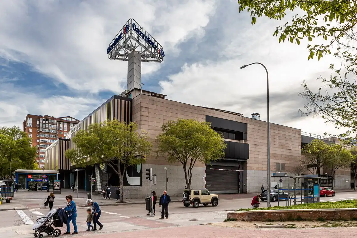 Vista exterior de Loft en venta en Madrid con Calefacción