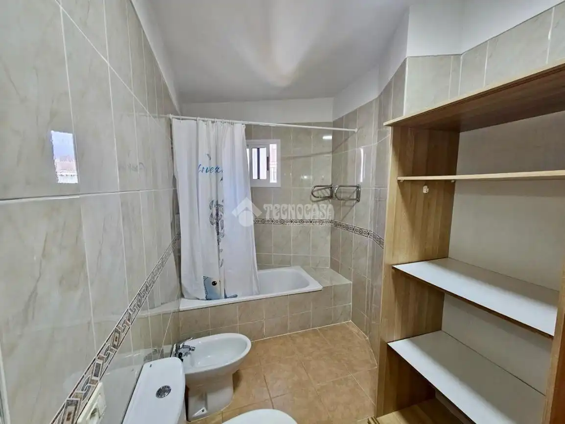 Baño de Piso en venta en Güímar con Balcón