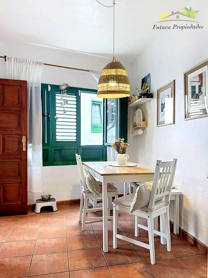 Esszimmer von Erdgeschoss zum Verkauf in Haría mit Terrasse
