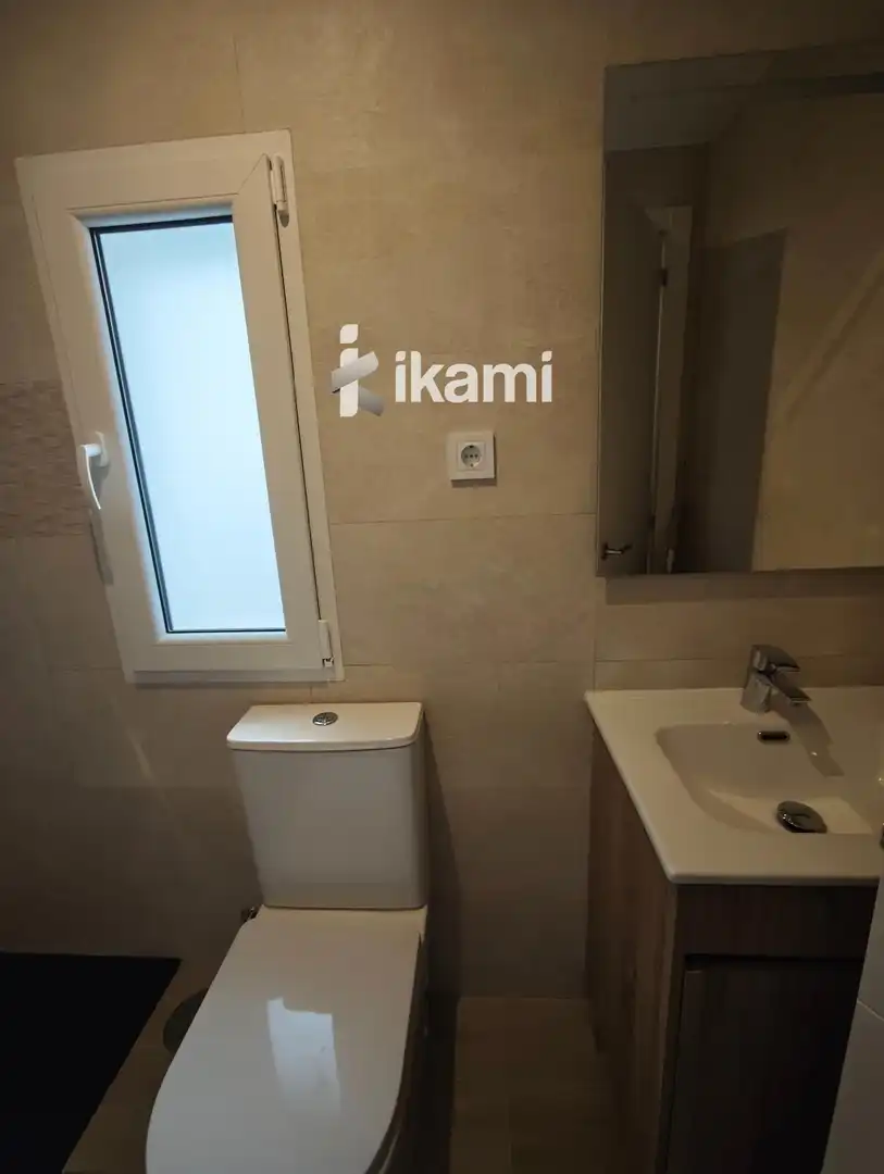 Baño de Piso en venta en Madrid con Calefacción y Alarma