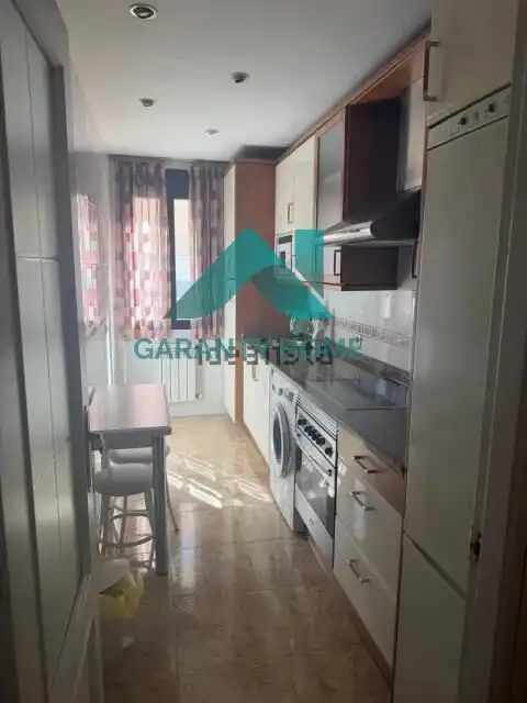 Cuina de Dúplex de lloguer en Cáceres amb Aire condicionat, Calefacció i Terrassa