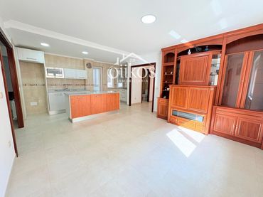 Piso con ascensor en venta en Acacias, Las