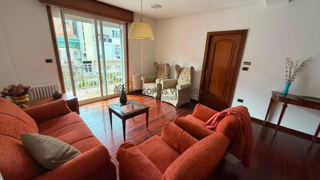 Living room of Flat for sale in Ourense Capital   with Heating, Furnished and Balcony