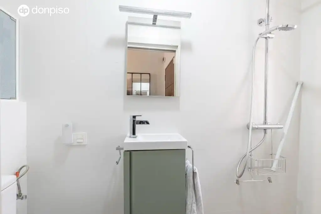 Bany de Casa adosada en venda en Granada amb Terrassa i Piscina comunitària