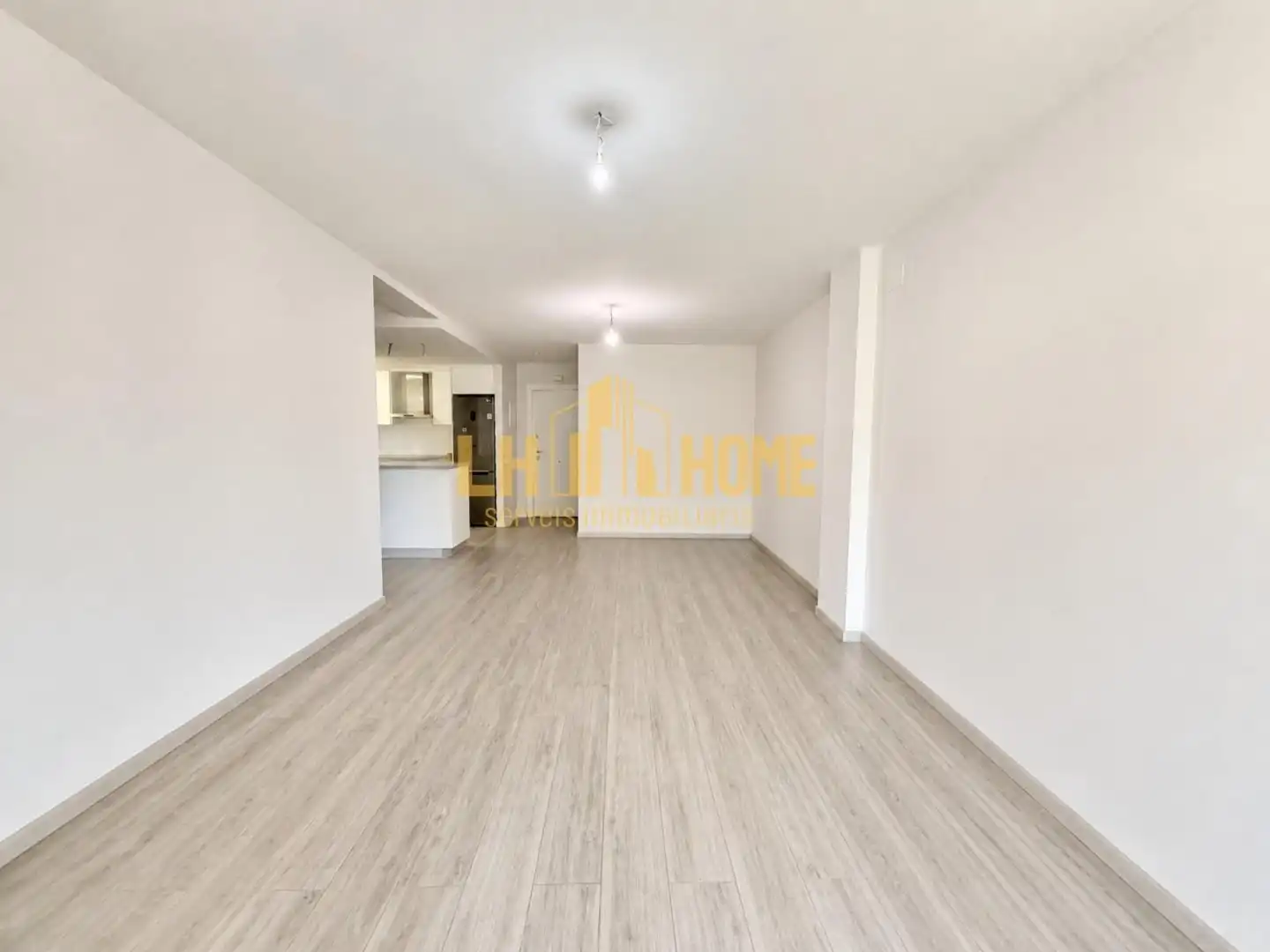 Flat for sale in L'Hospitalet de Llobregat  with Air Conditioner, Heating and Parquet flooring