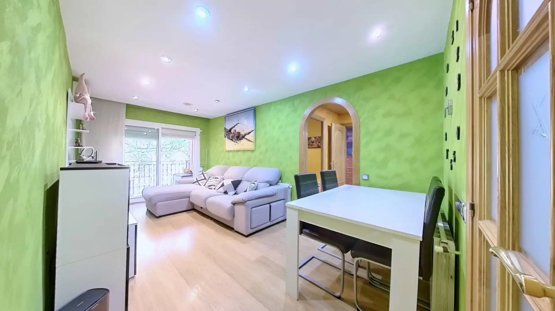 Sala de estar de Piso en venta en Santa Coloma de Gramenet con Aire acondicionado, Calefacción y Parquet