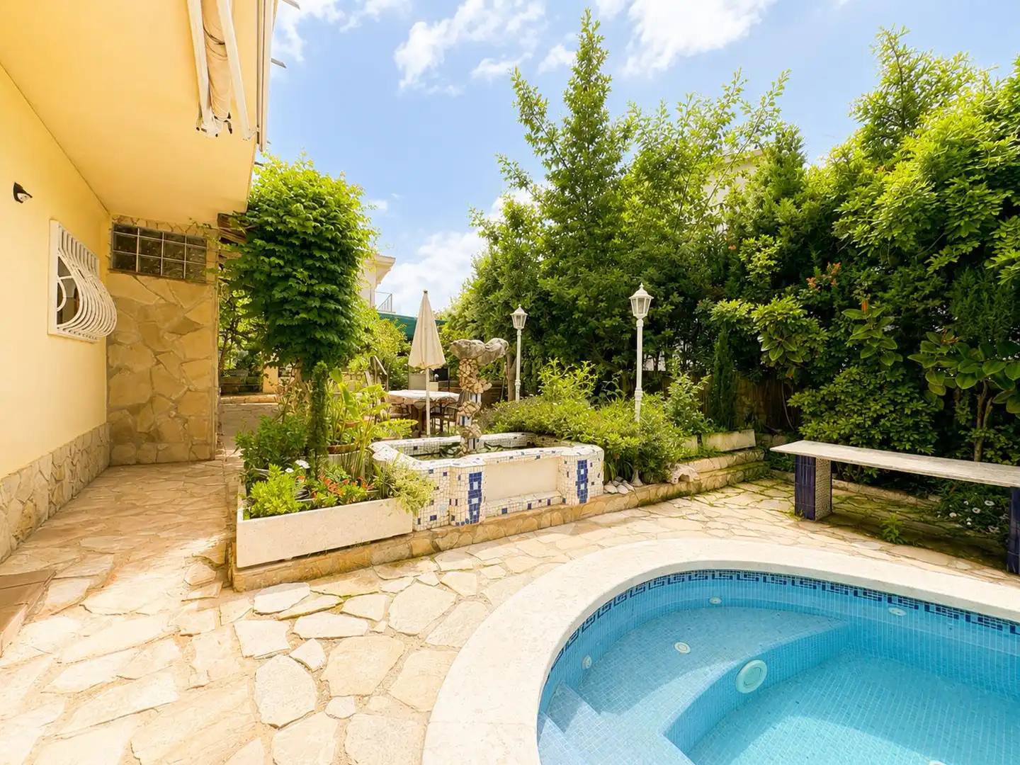 Piscina de Casa o chalet en venta en Arenys de Mar con Aire acondicionado, Calefacción y Jardín privado