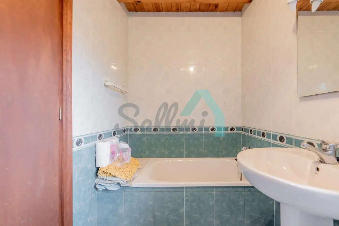 Bany de Casa o xalet en venda en Llanes amb Calefacció, Jardí privat i Parquet