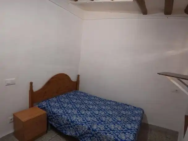Bedroom of Flat for rent in Part Alta