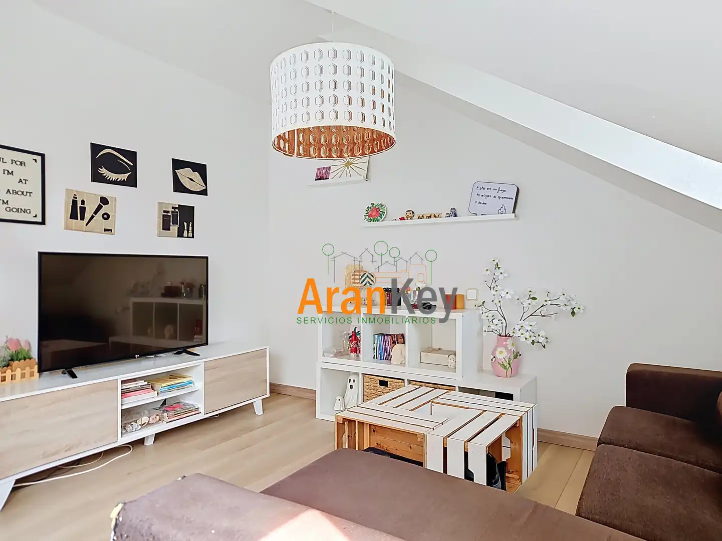 Living room of Flat for sale in Aranjuez  with Air Conditioner, Heating and Storage room