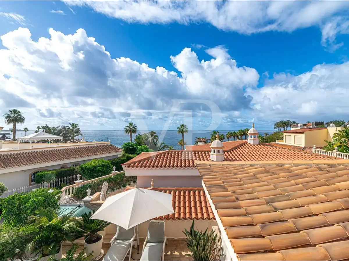 Houses for sale in Playa del Duque