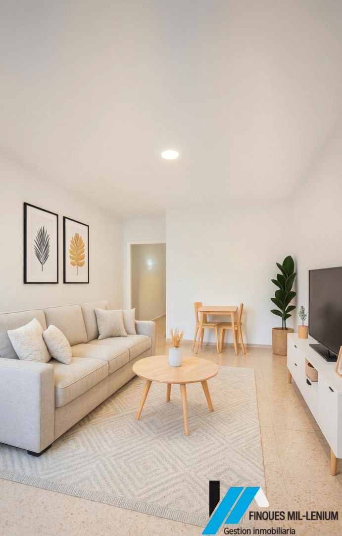 Living room of Flat for sale in  Barcelona Capital  with Heating and Balcony
