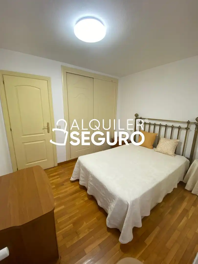 Schlafzimmer von Wohnung zur Miete in Guadalajara mit Klimaanlage, Heizung und Terrasse