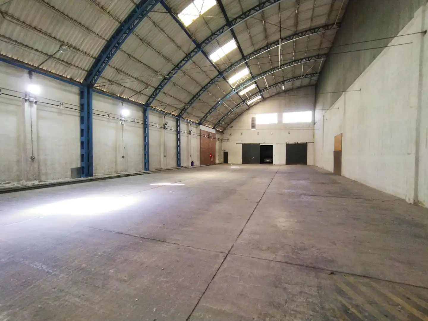 Nau industrial de lloguer a Calle Torredonjimeno