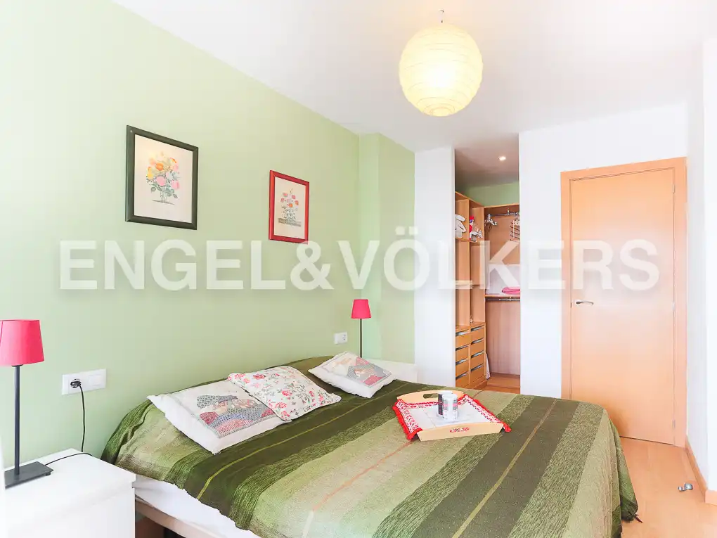 Schlafzimmer von Wohnung zur Miete in Valencia mit Klimaanlage, Heizung und Parkett