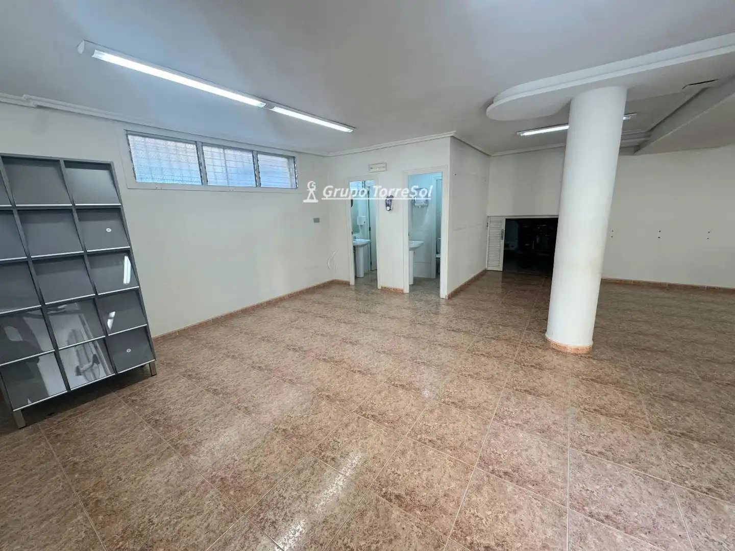 Gewerbefläche zum Verkauf in Clara Campoamor, imagen 4