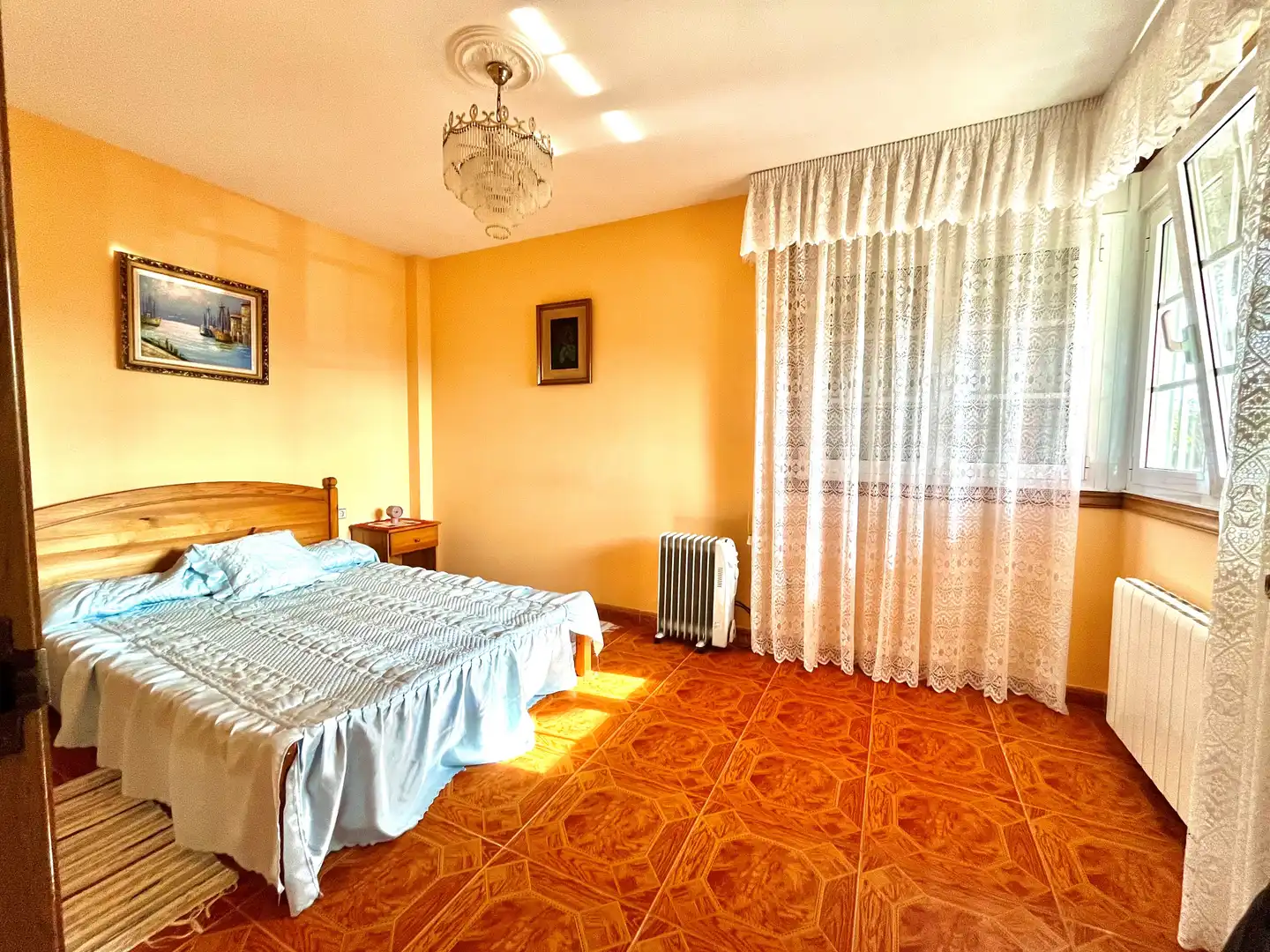 Habitación de Casa o chalet en venta en Culleredo con Calefacción, Terraza y Piscina