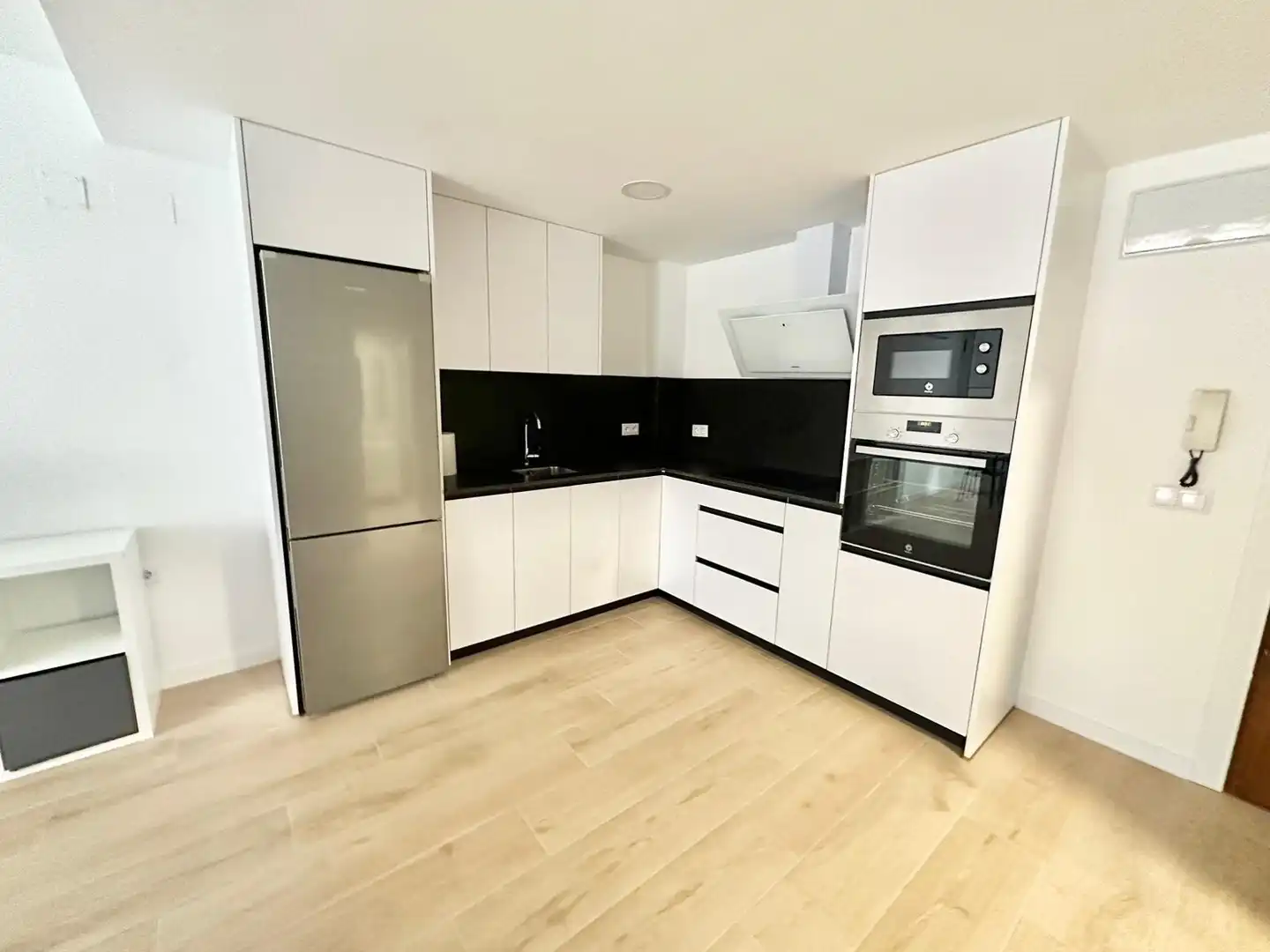 Apartament de lloguer a PERIODISTA BADIA, Exposició