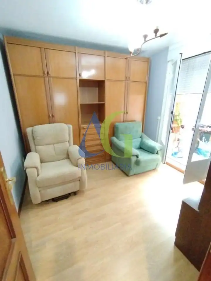 Living room of Flat for sale in Villaquilambre  with Heating, Parquet flooring and Terrace