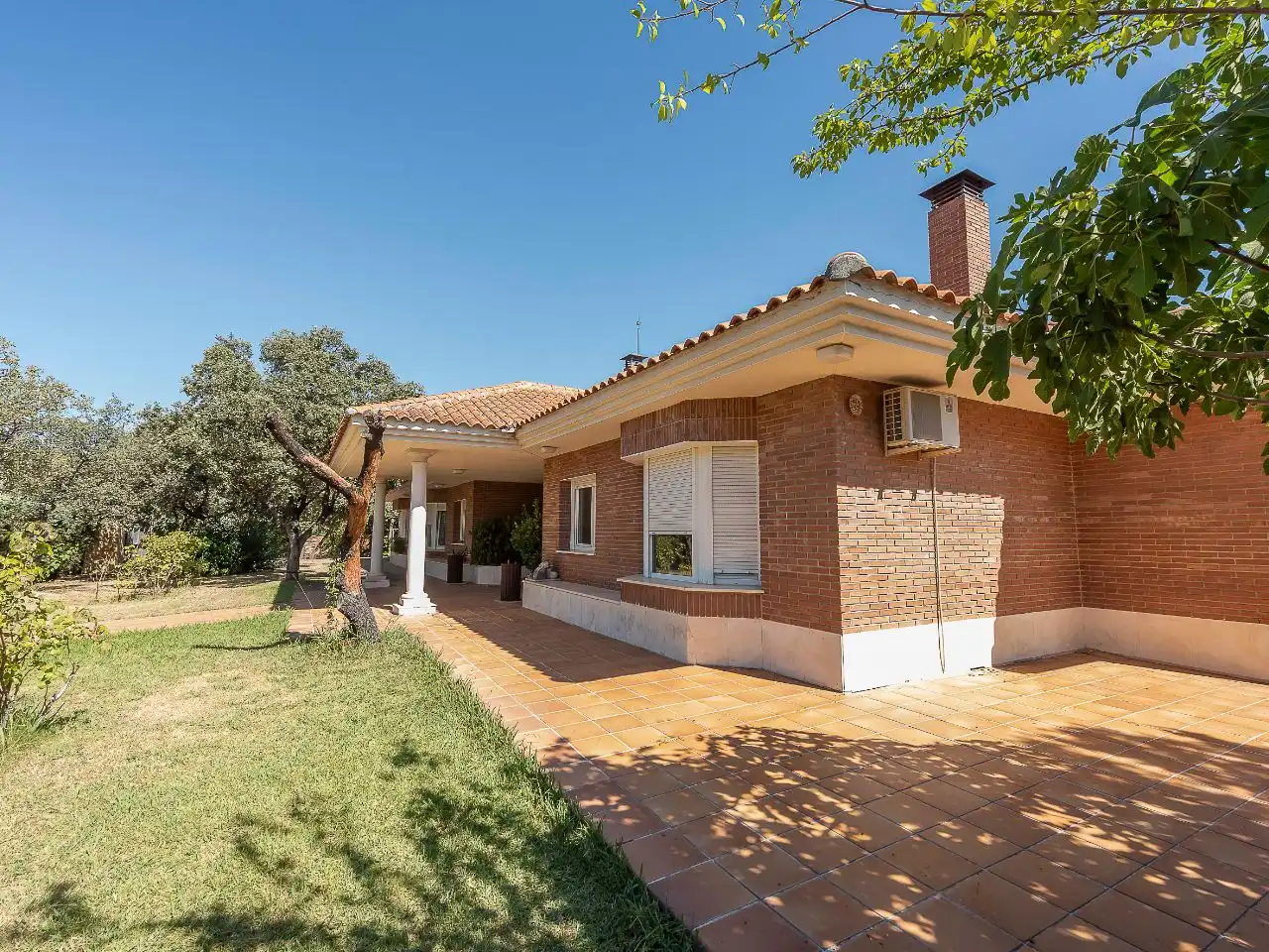 Casa amb jardí en venda a avenida sierra 1, imagen 6