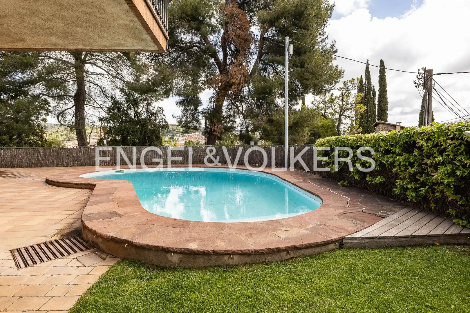 Piscina de Casa o xalet en venda en Sant Feliu de Codines amb Aire condicionat, Calefacció i Jardí privat