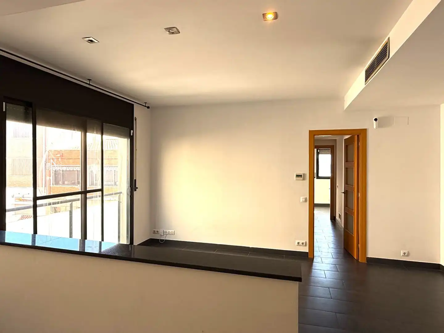 Flat for sale in Sant Vicenç Dels Horts  with Air Conditioner and Heating